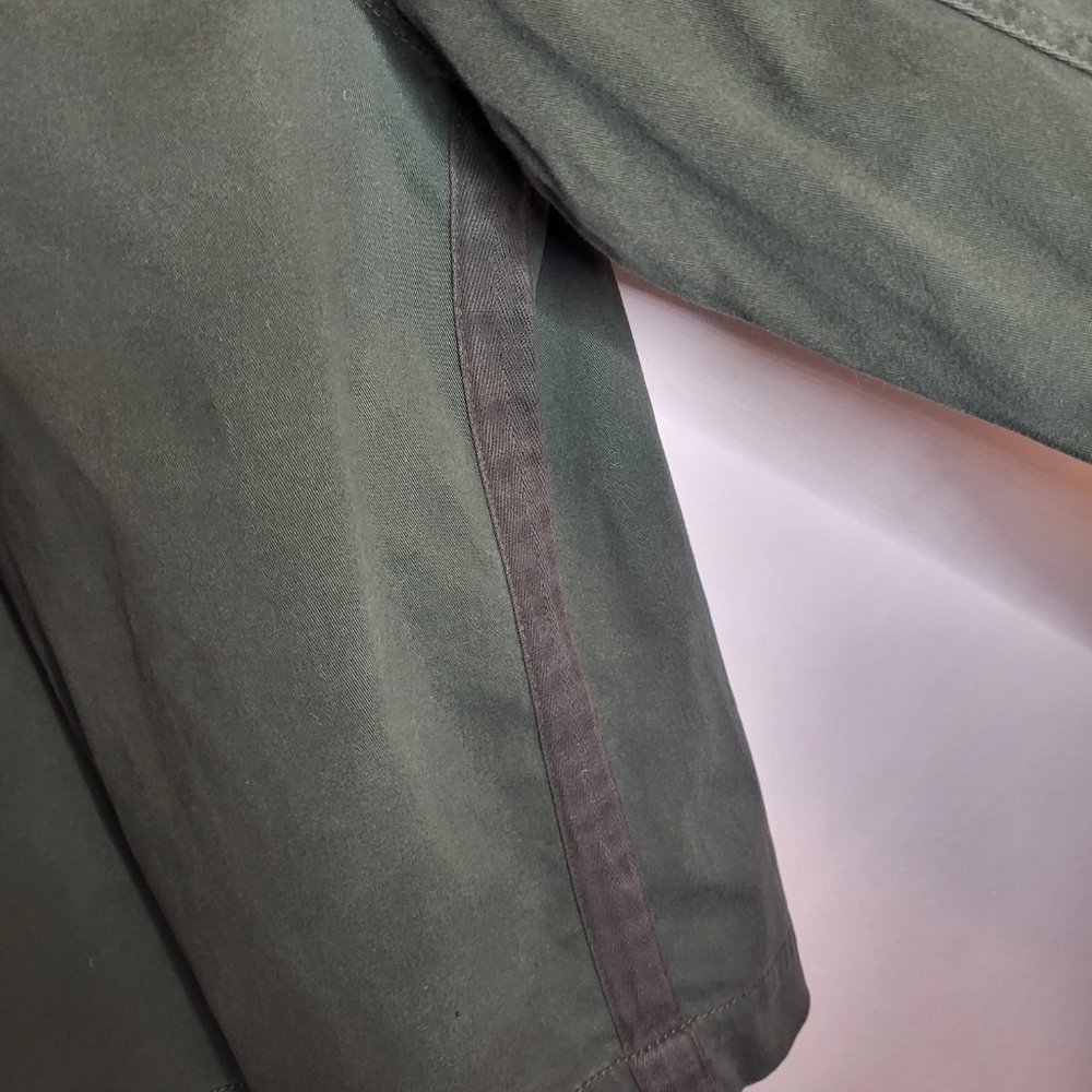 Sanctuary Women's Olive Green Jacket, Sz. L. 3 button front closure. - Picture 9 of 9